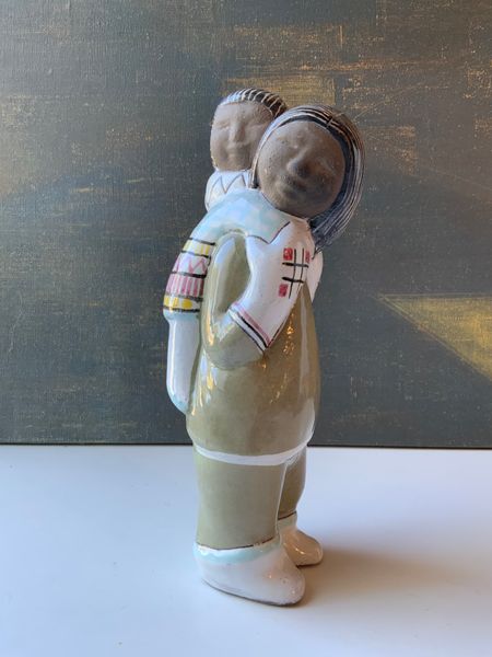 Eskimo with child 4295