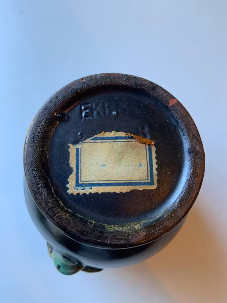 Black/green vase 2653