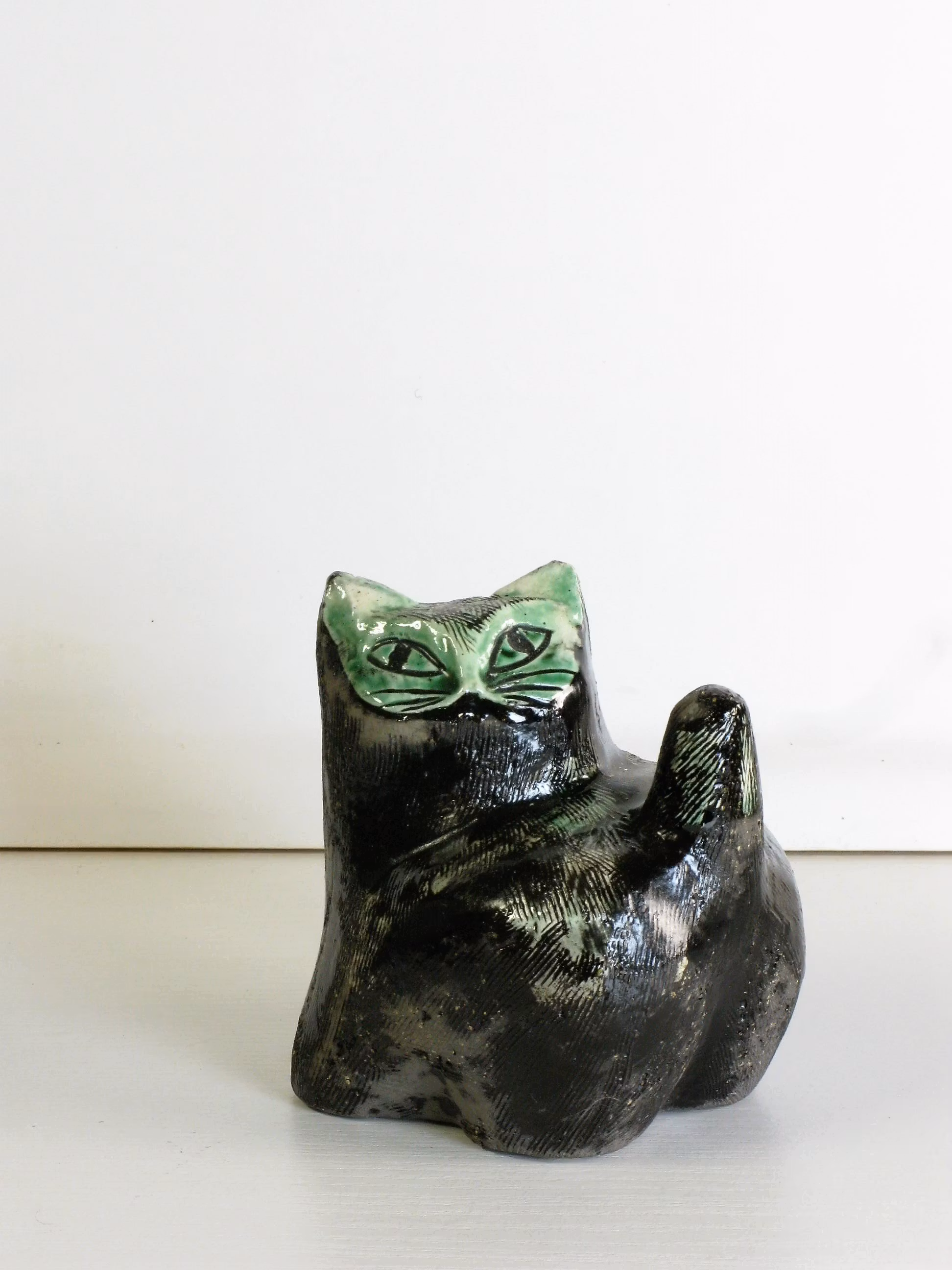 green cat 9002