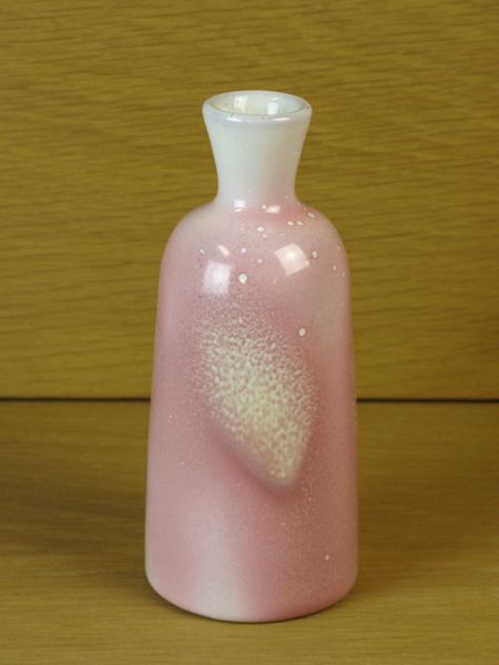 Pink vase 671