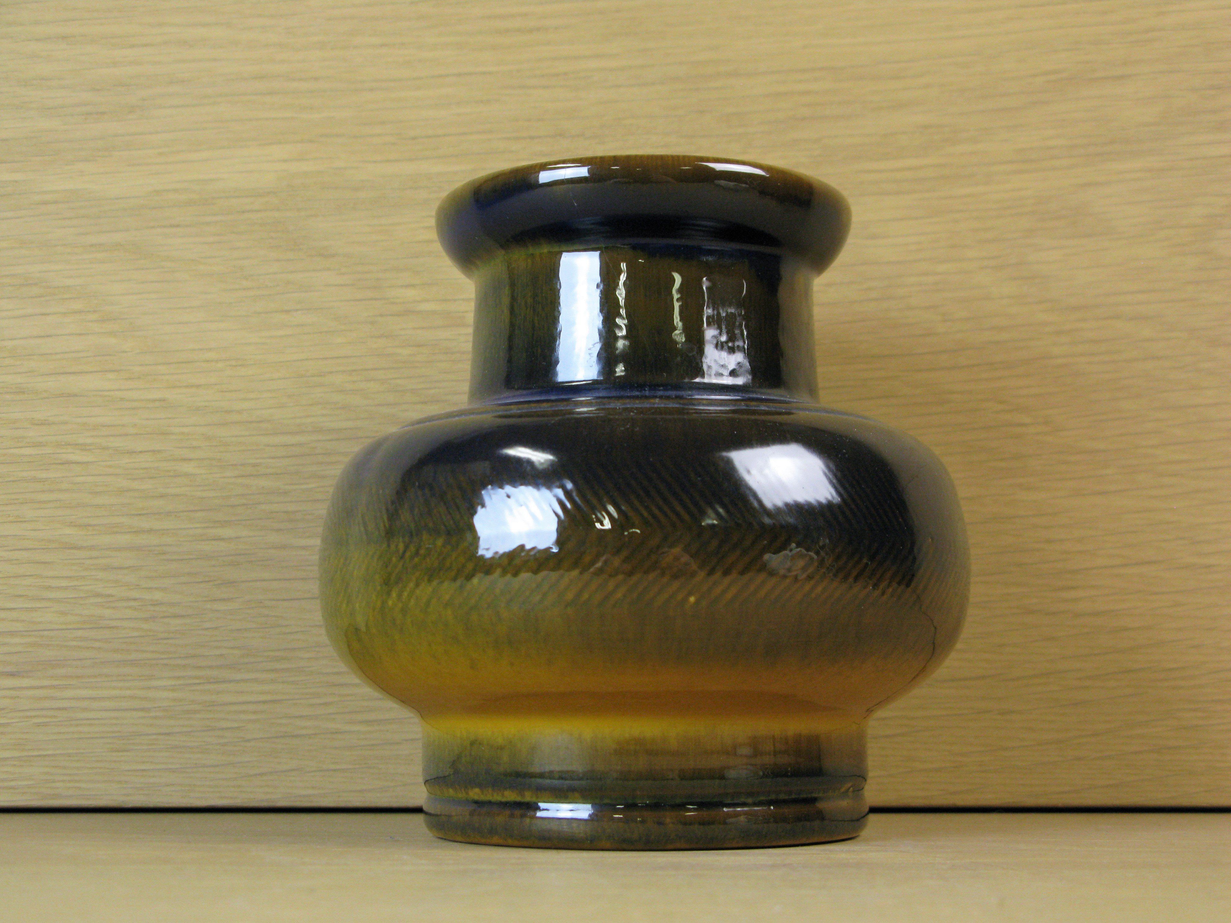 polar vase 8070m