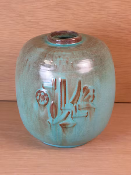 green vase k3