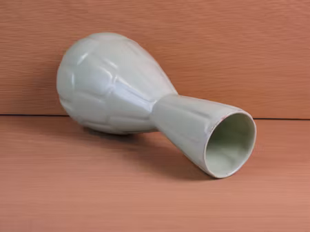 light green capri vase 647