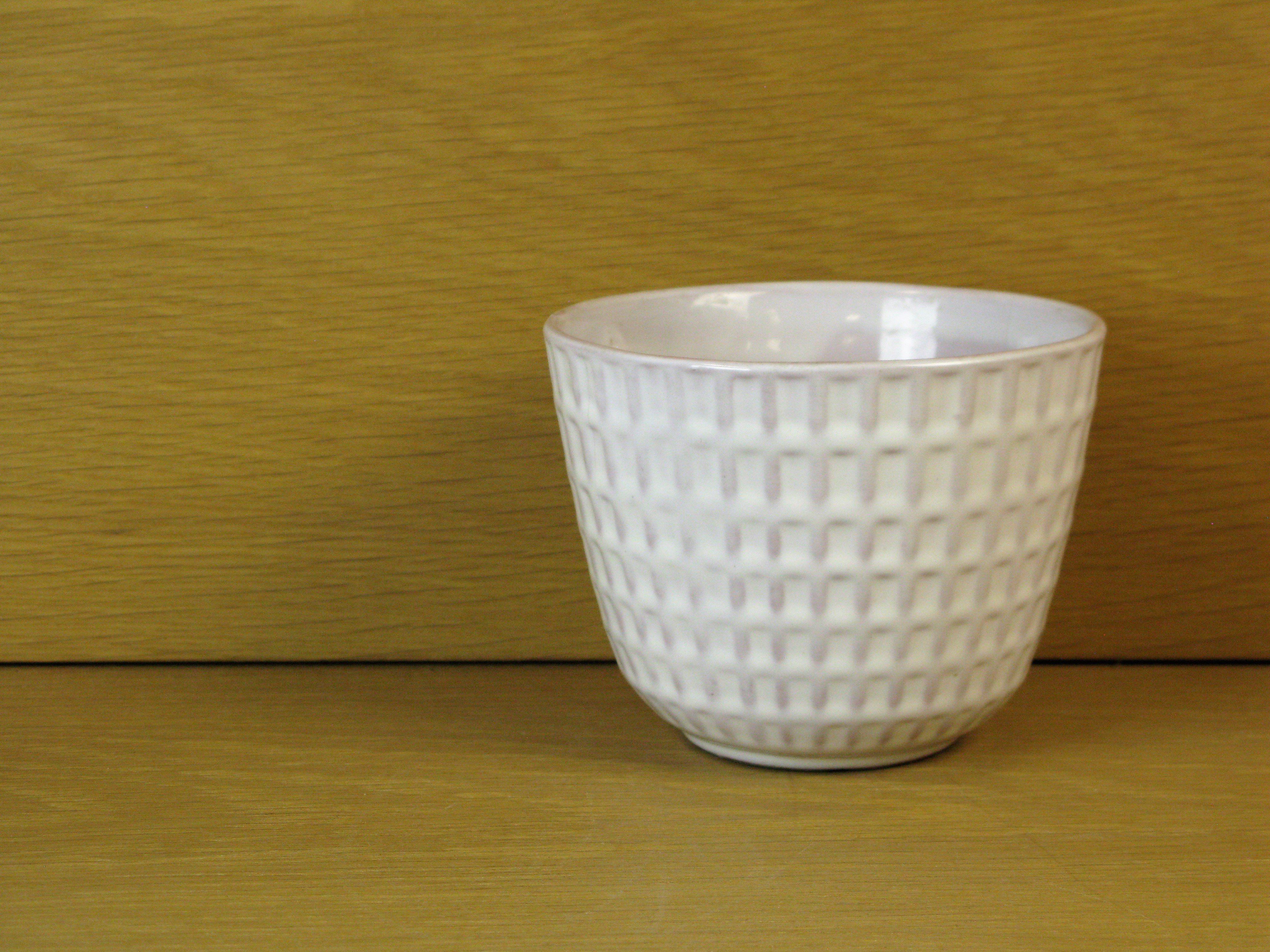 gunilla white flowerpot 3