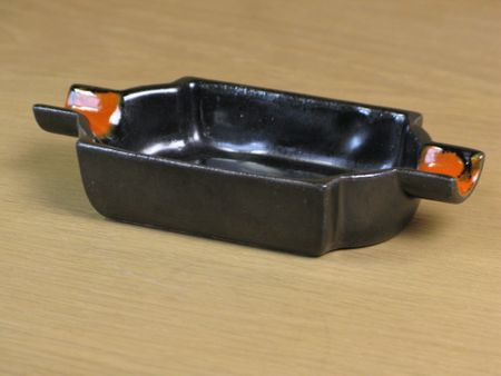 black/orange ashtray 300