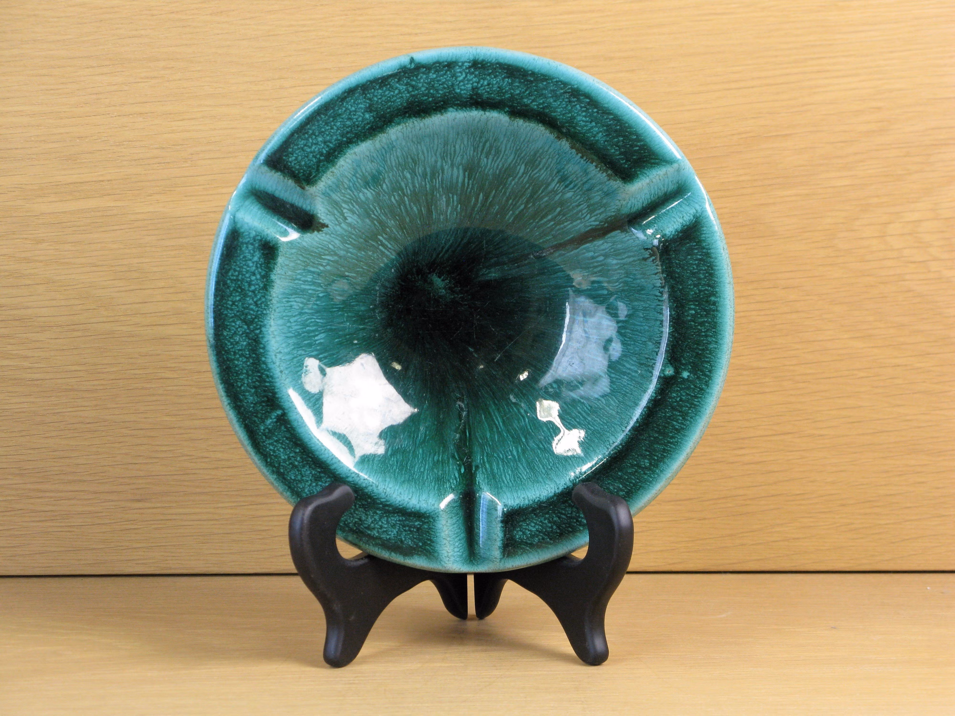 green ashtray 93