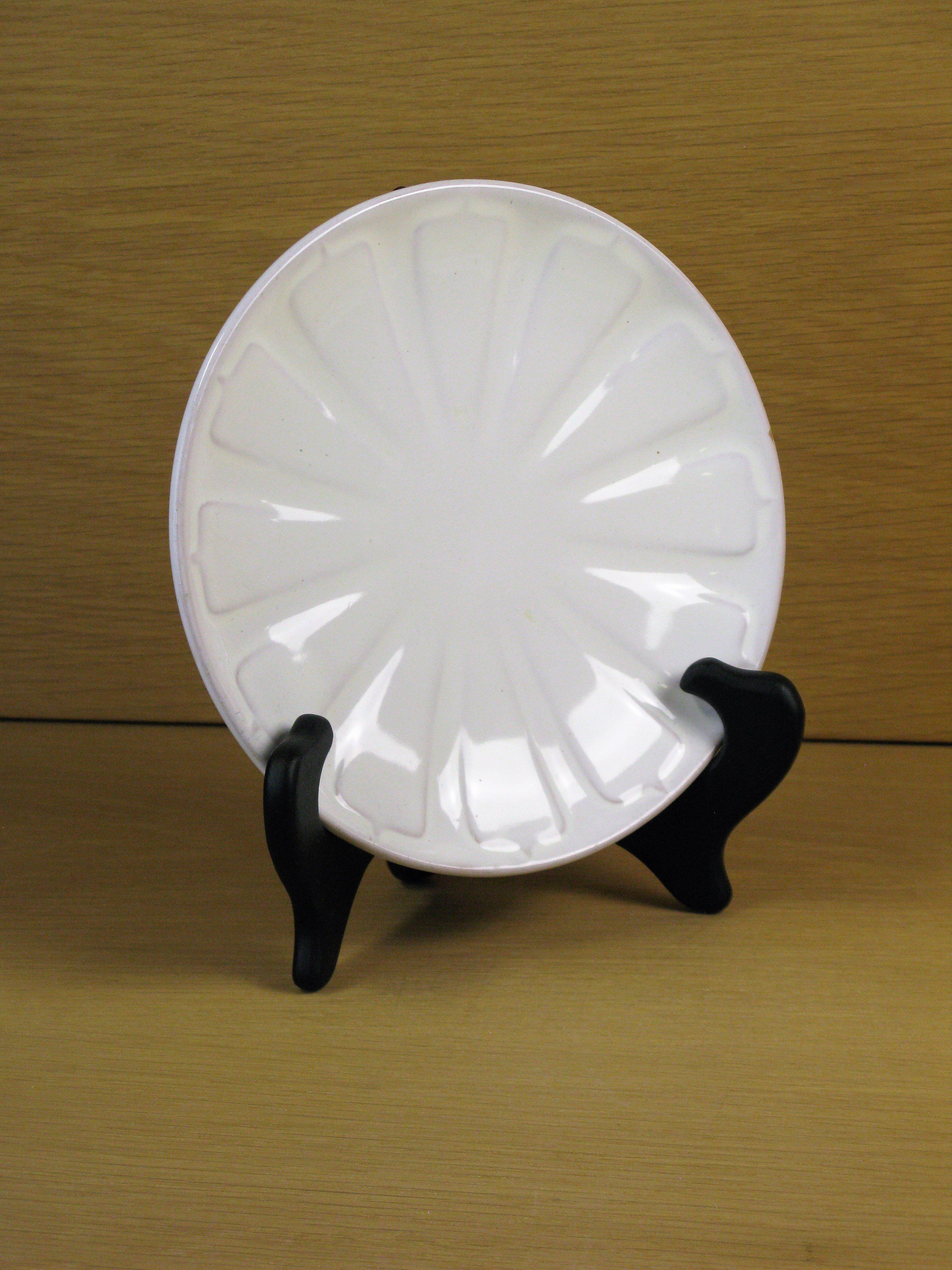 white small plate 24