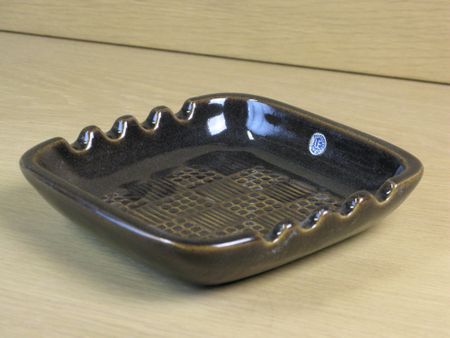 ruta brown ashtray 4561