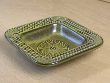 yellowish ashtray 43130/342m