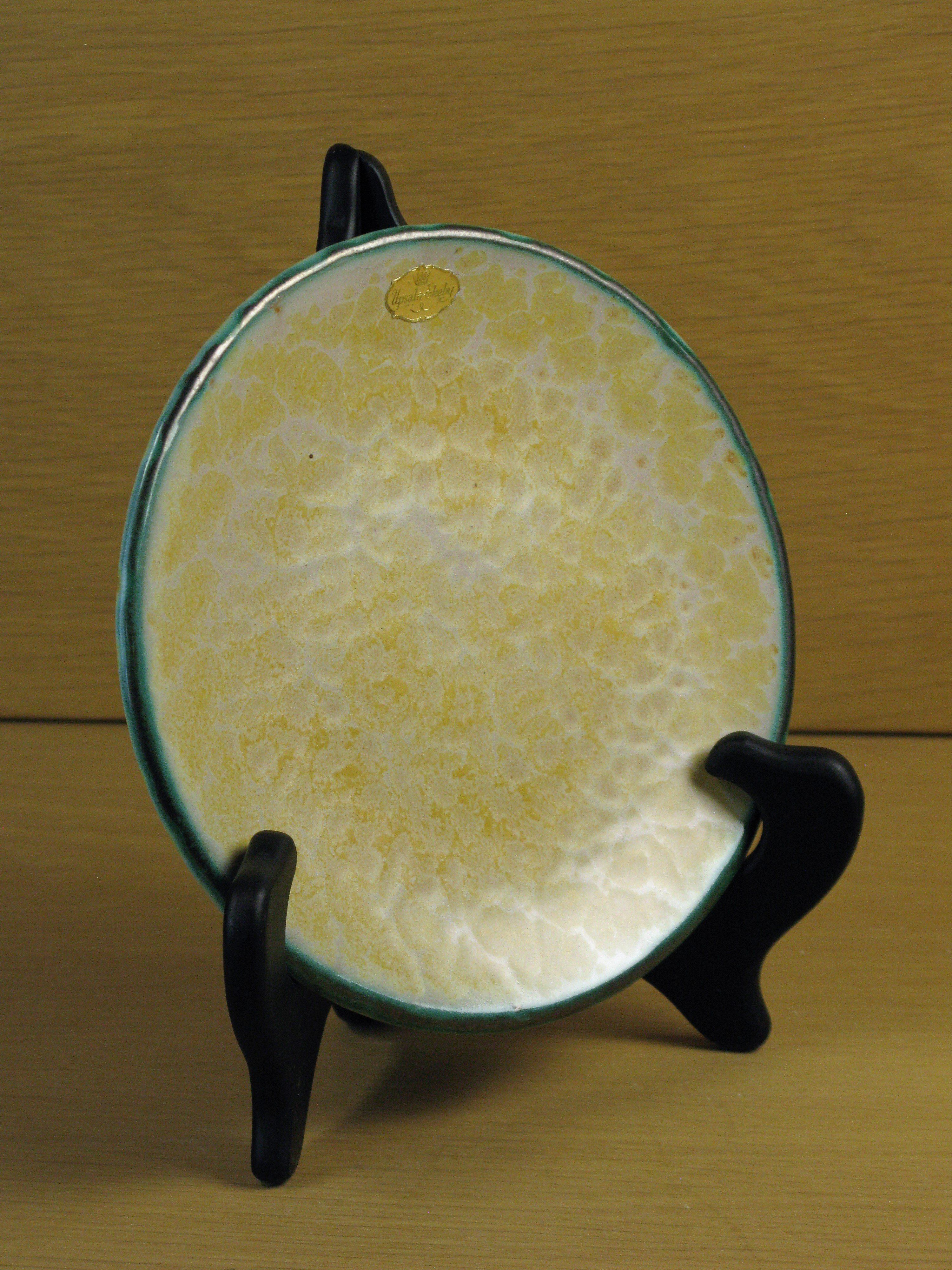 yellowish/green small plate 1