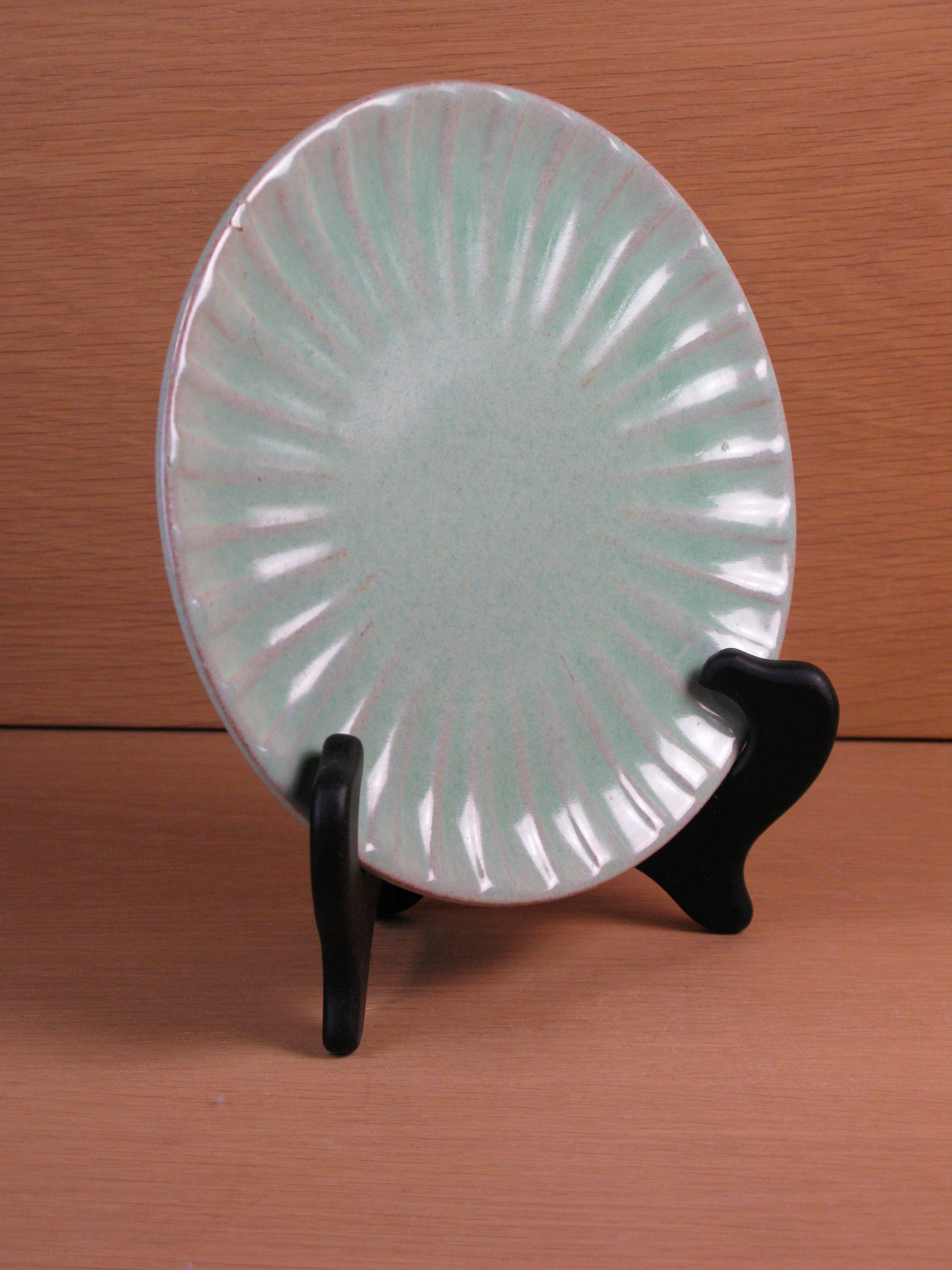 light green small plate 10