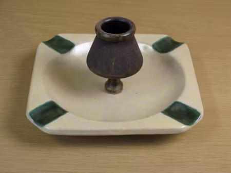 yellowish/green ashtray 1 with matchstick container
