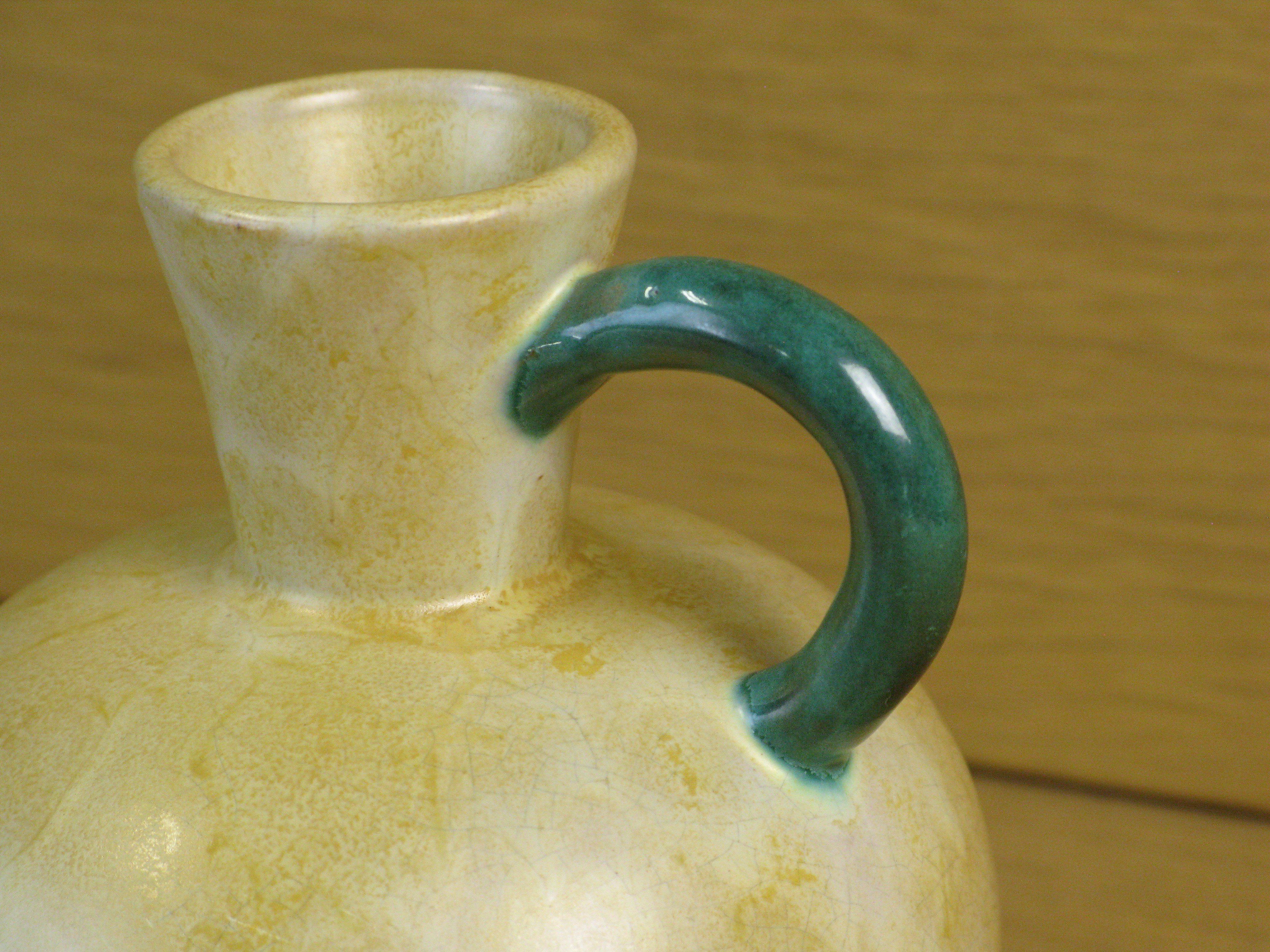 yellowish/green vase 332