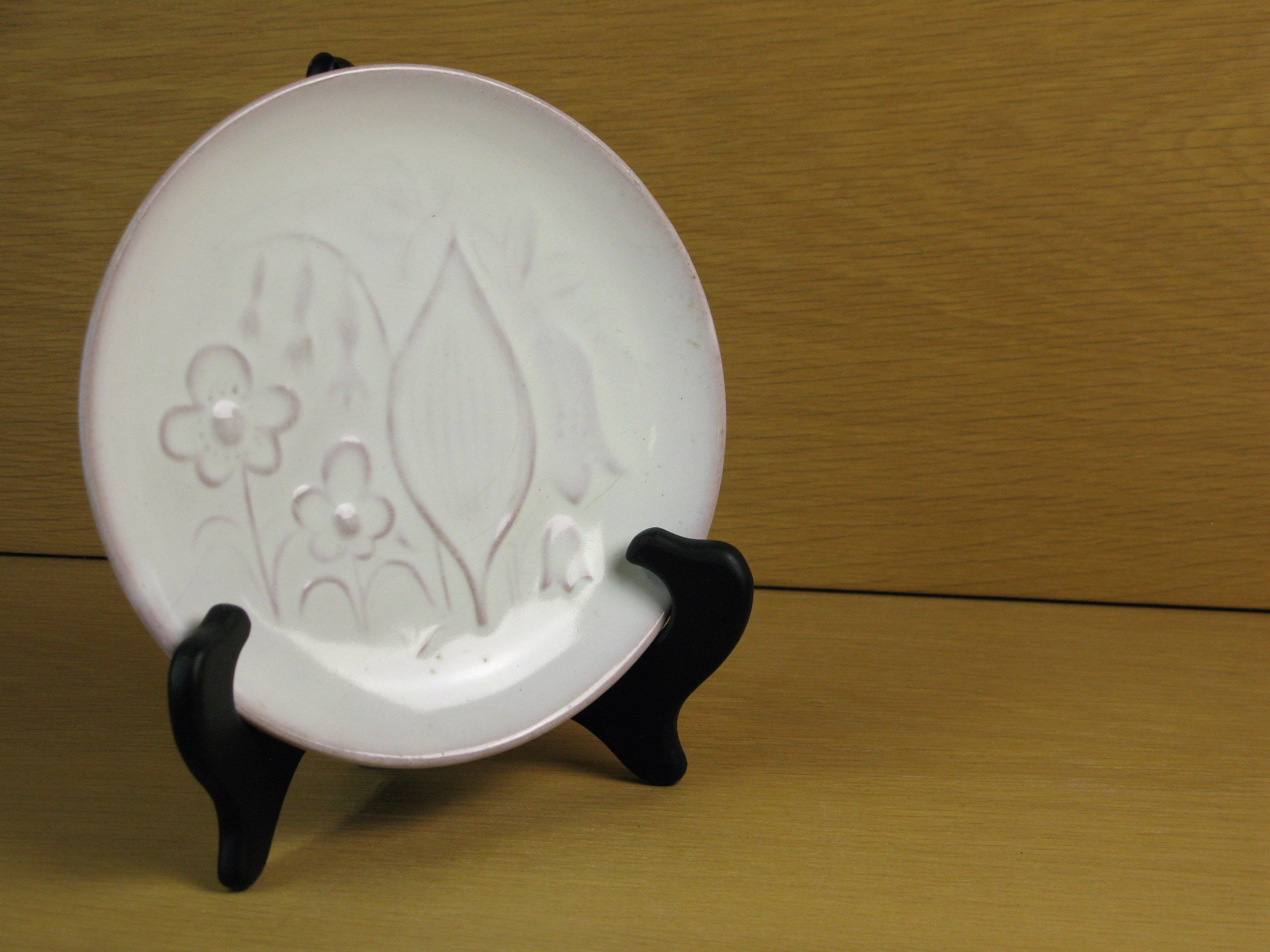 white small plate 19