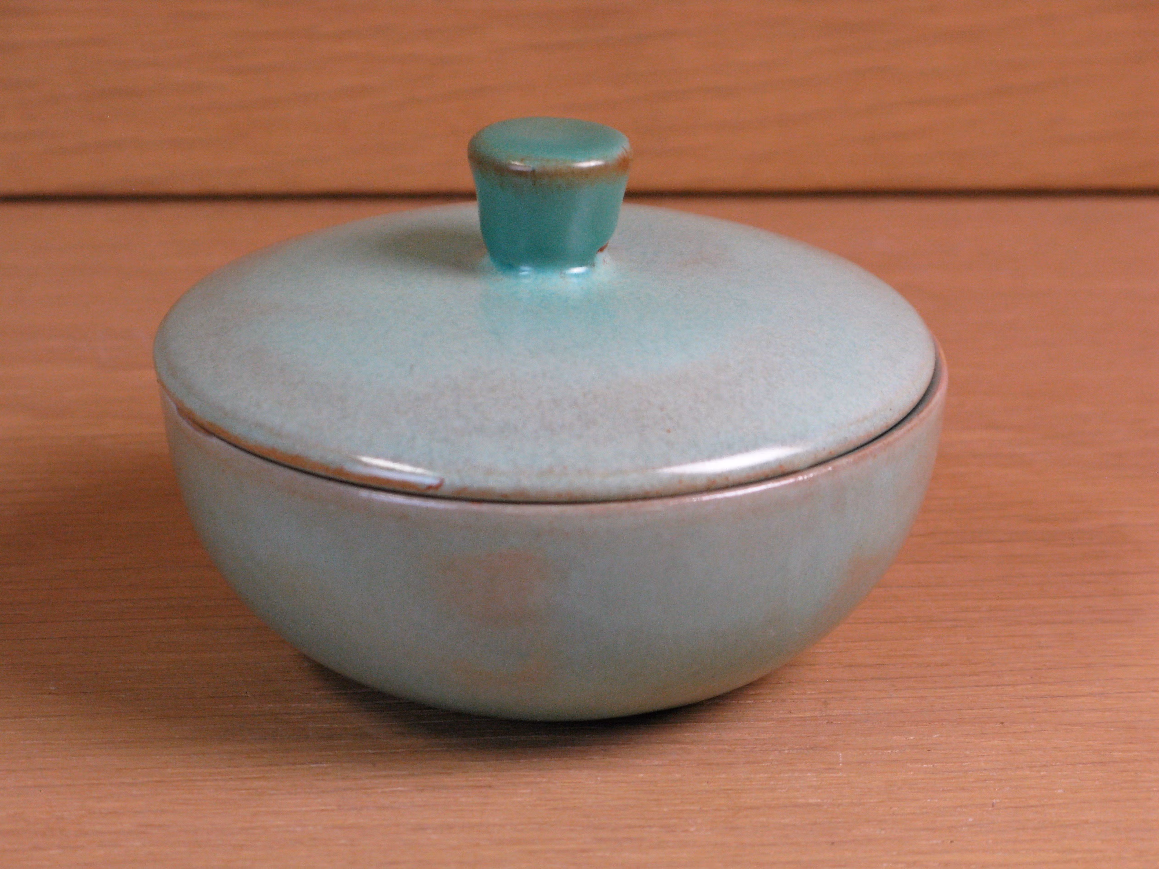 light green thea bonbonjär 1