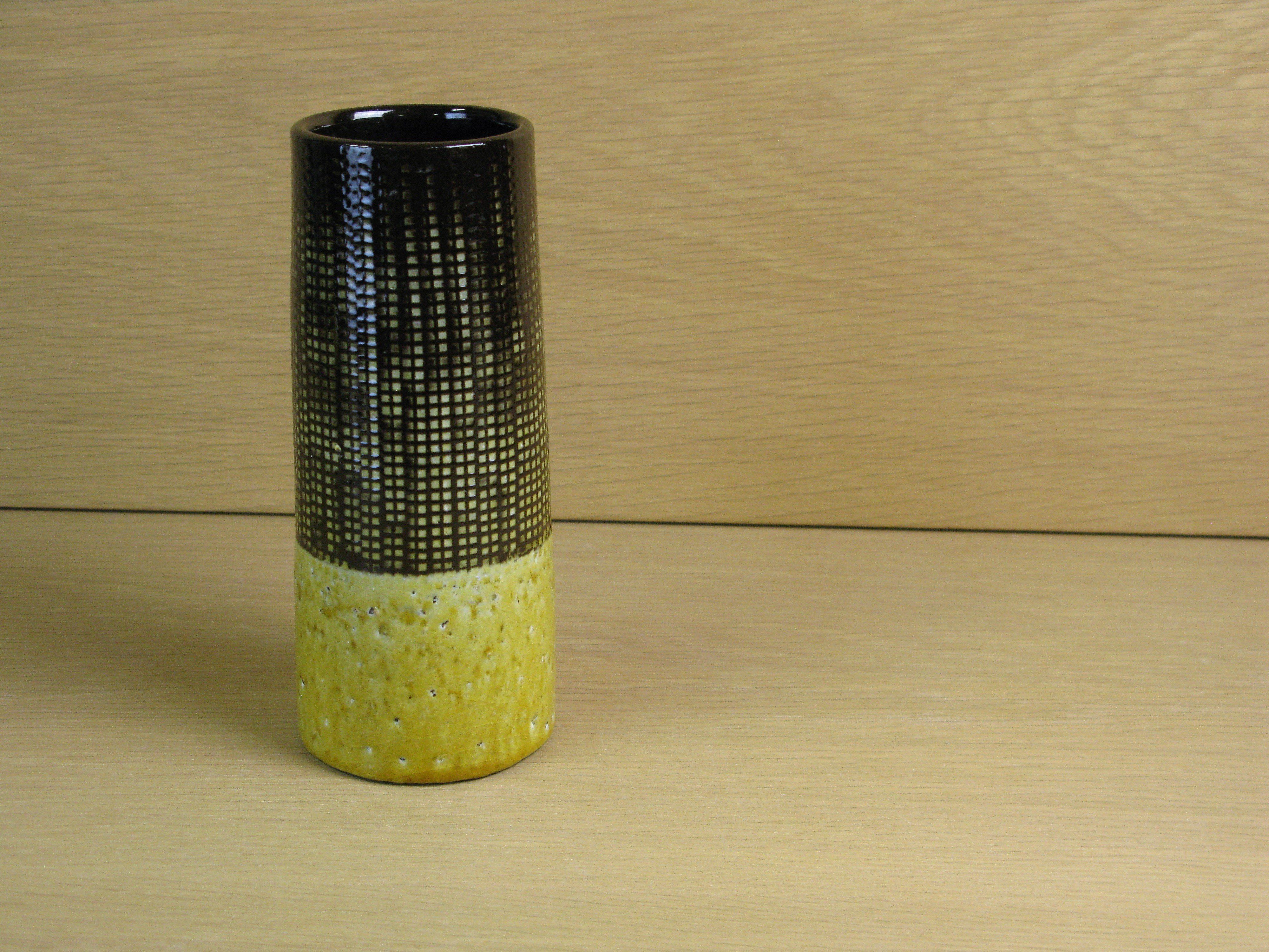 yondel vase 2433