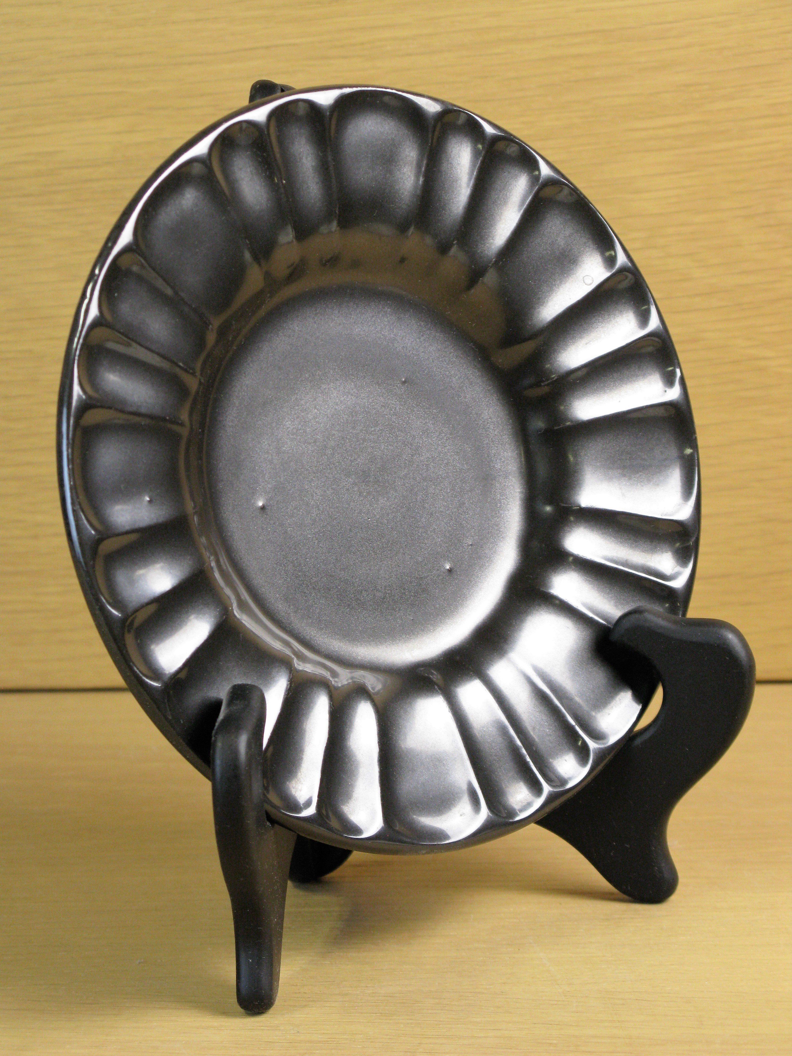 black small plate 2356