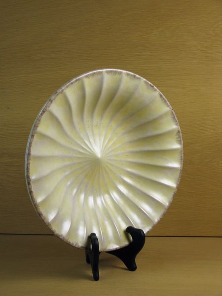 yellowish/brown bowl 142