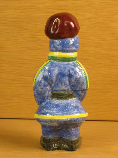 figure "same" man 4356