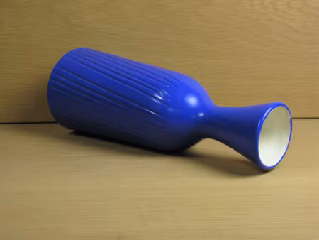 blue vase 587