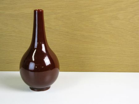 burgundy vase 394