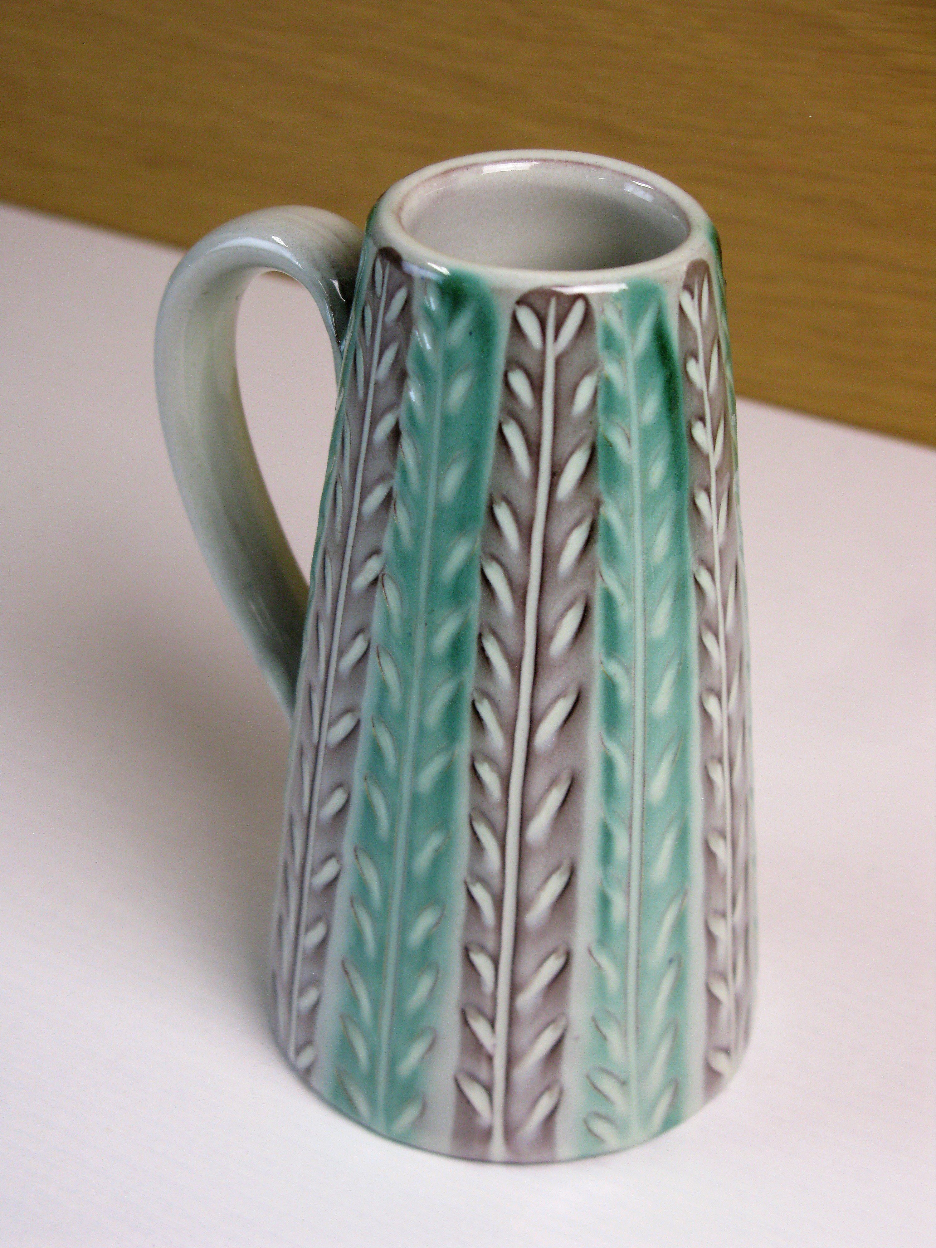 dekora pitcher 105