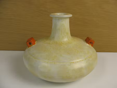 yelowish/orange vase 3111