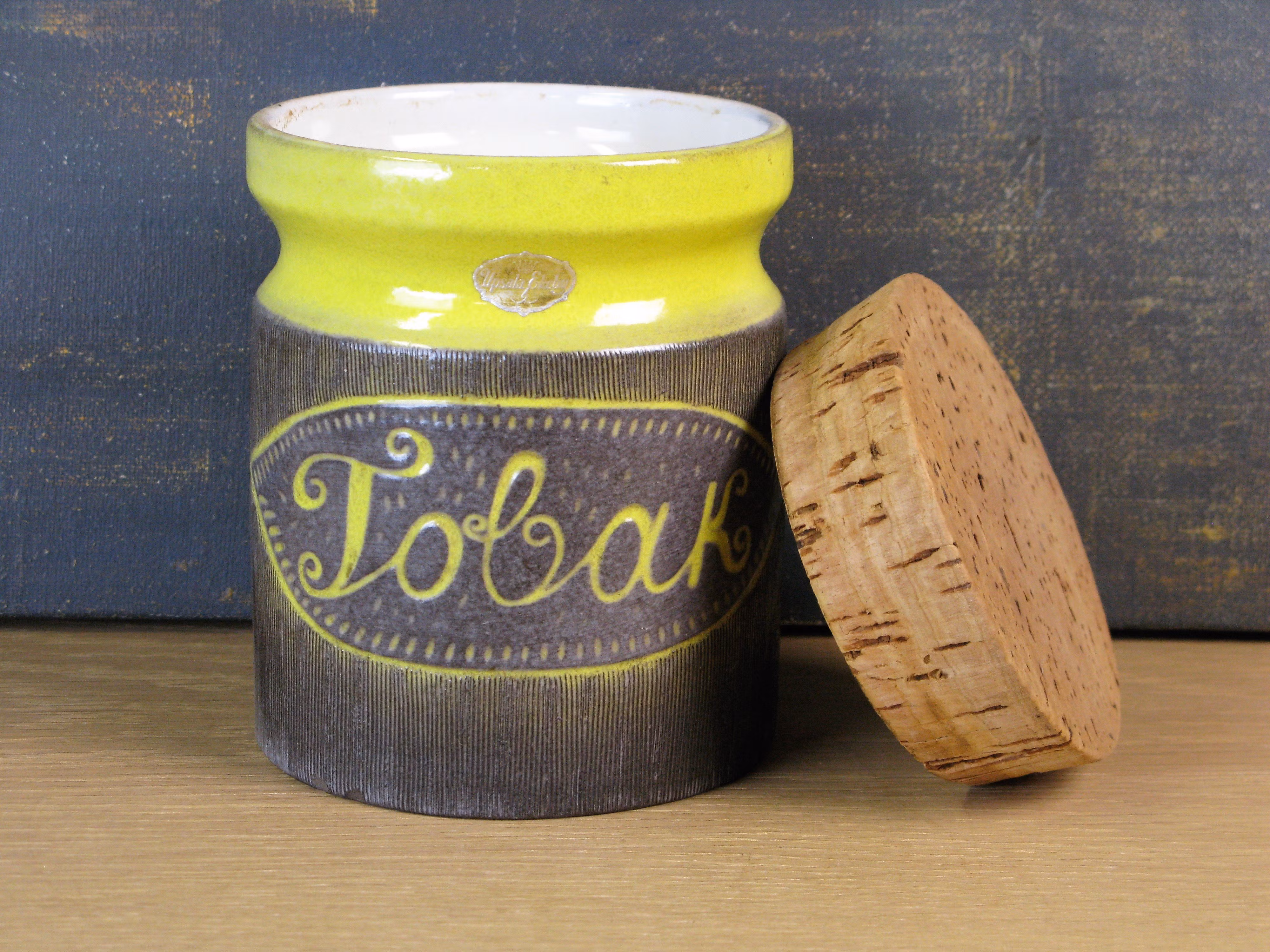 tobacco jar 1038/31