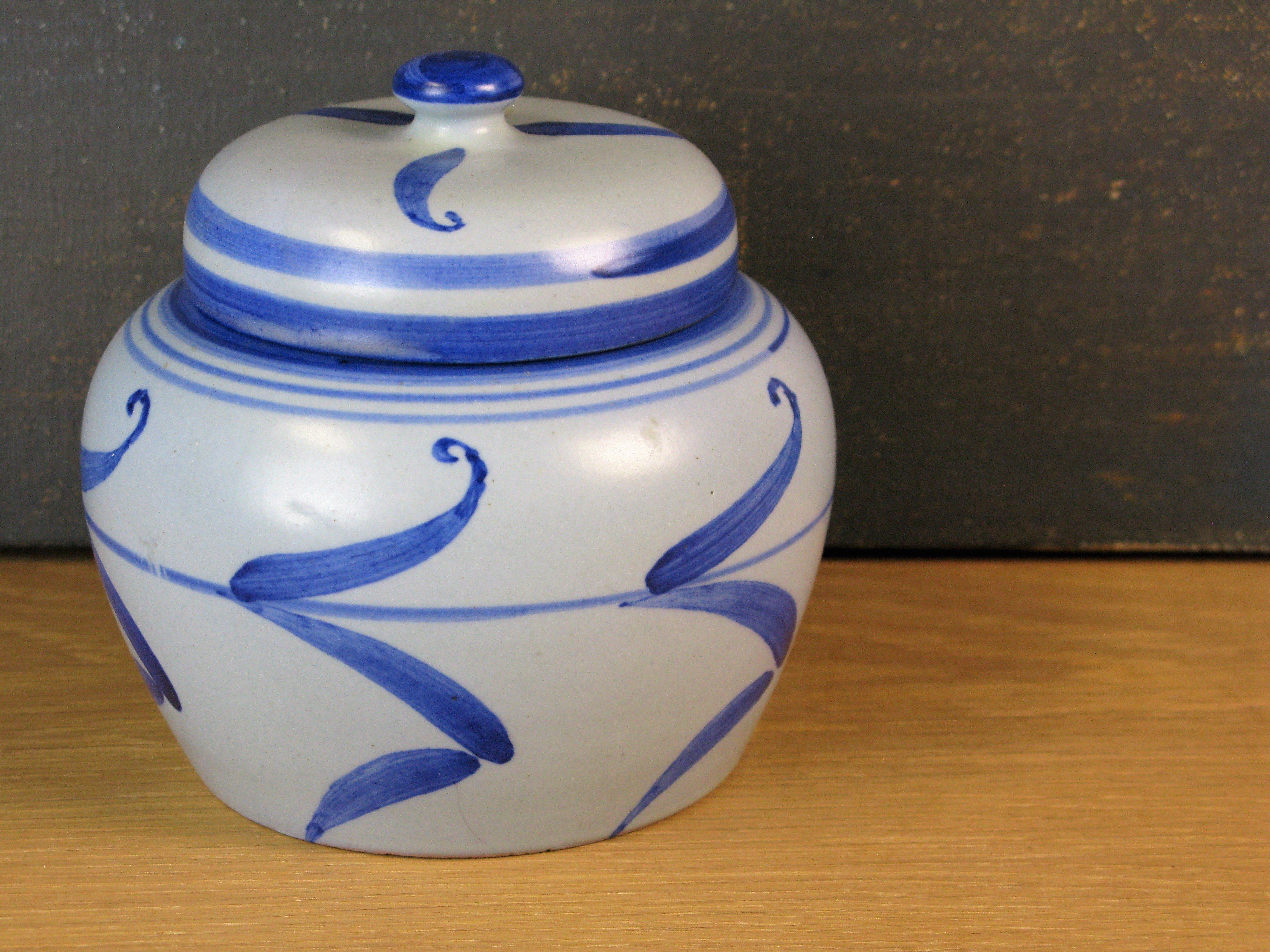 tea jar 1828