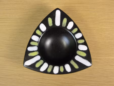 trio ashtray 5016