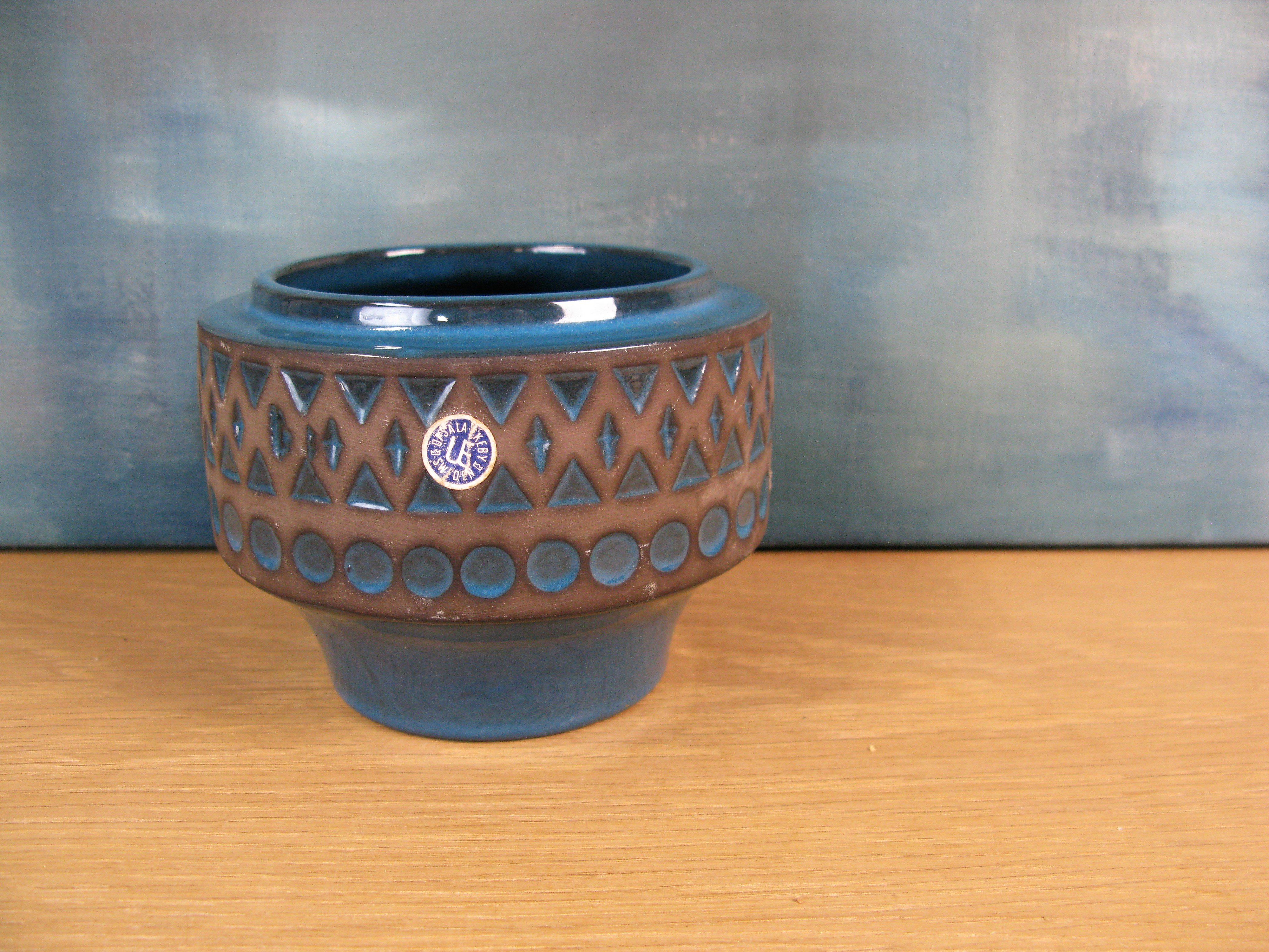 dark turquoise vase 7021m