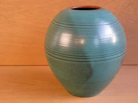 green vase 3112