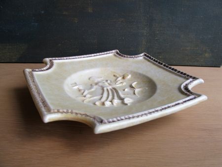 brownish plate 3086