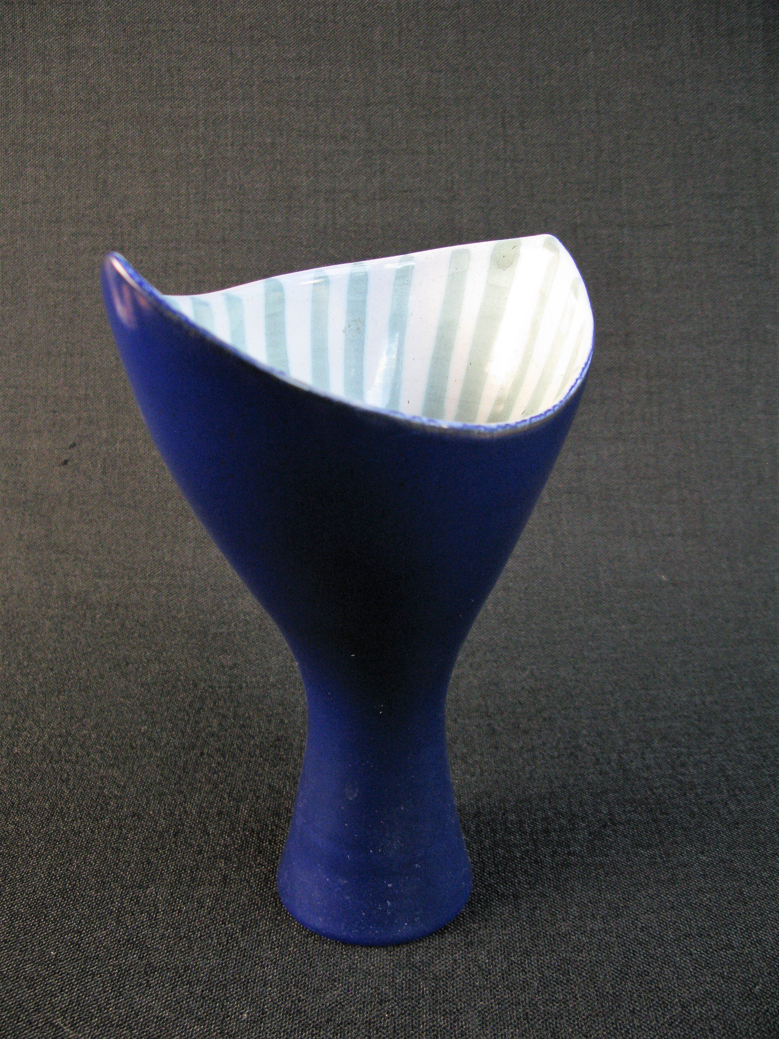 vase 4140 sold