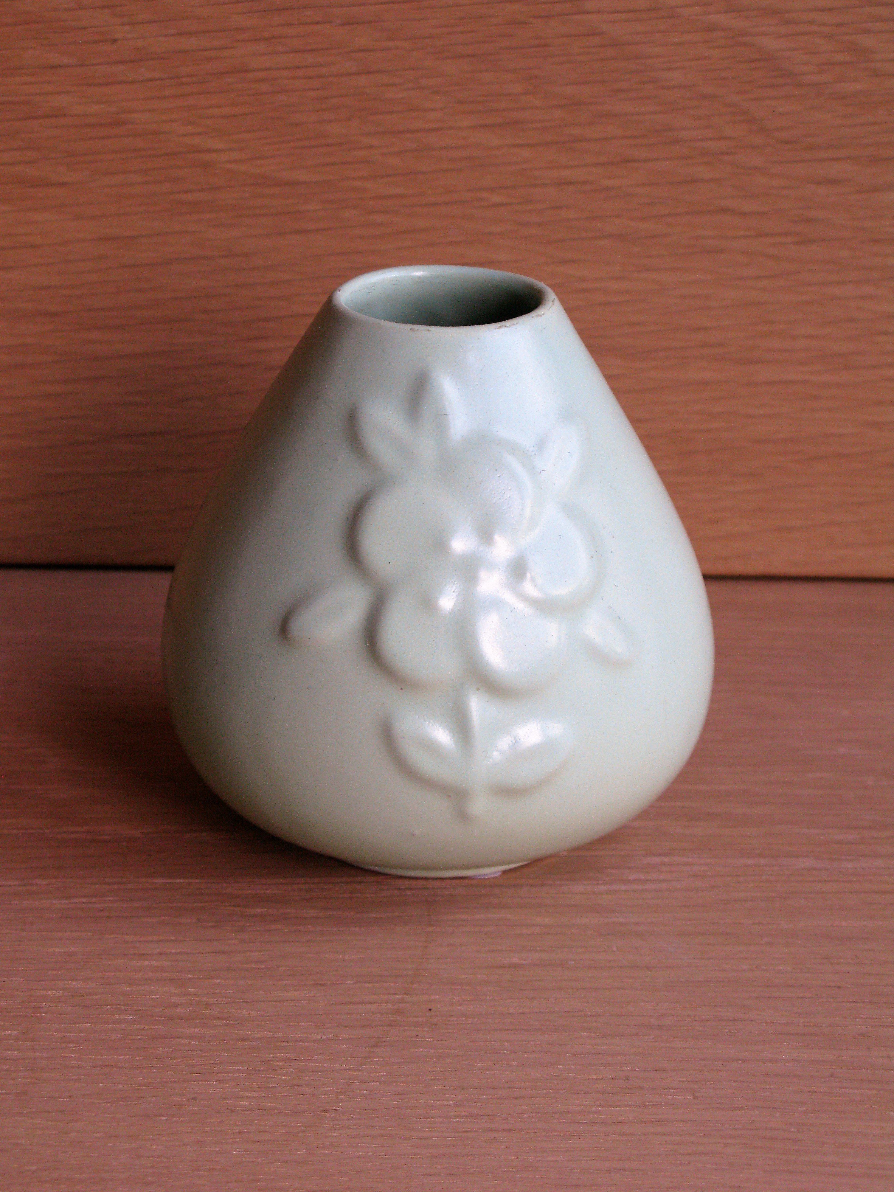 green vase 277
