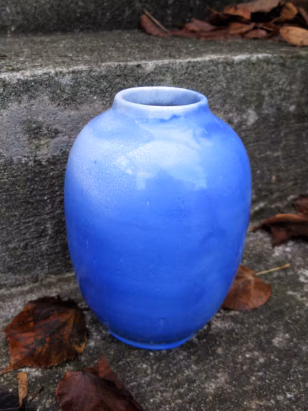 blue expo vase 13