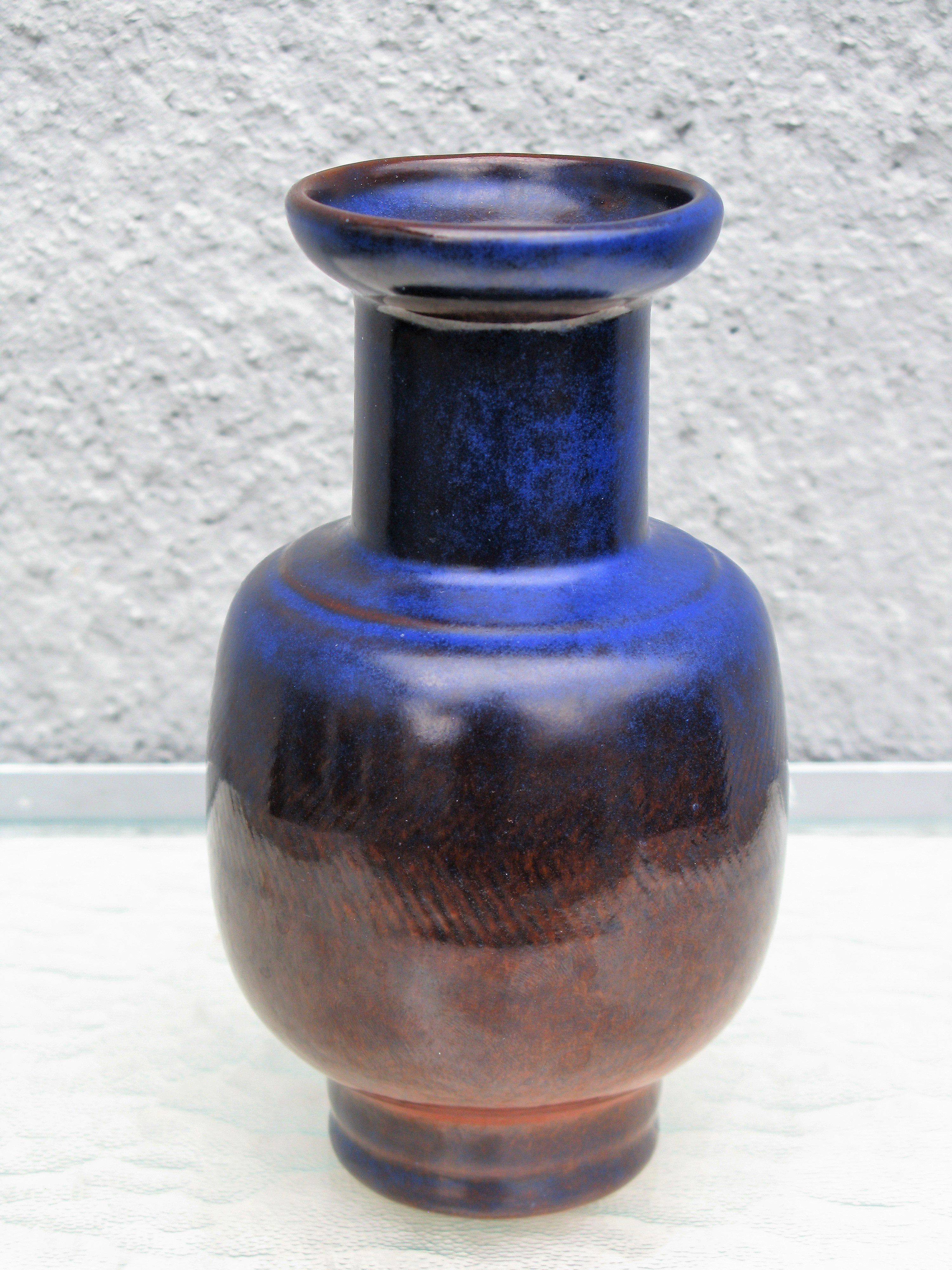 polar vase 8071m