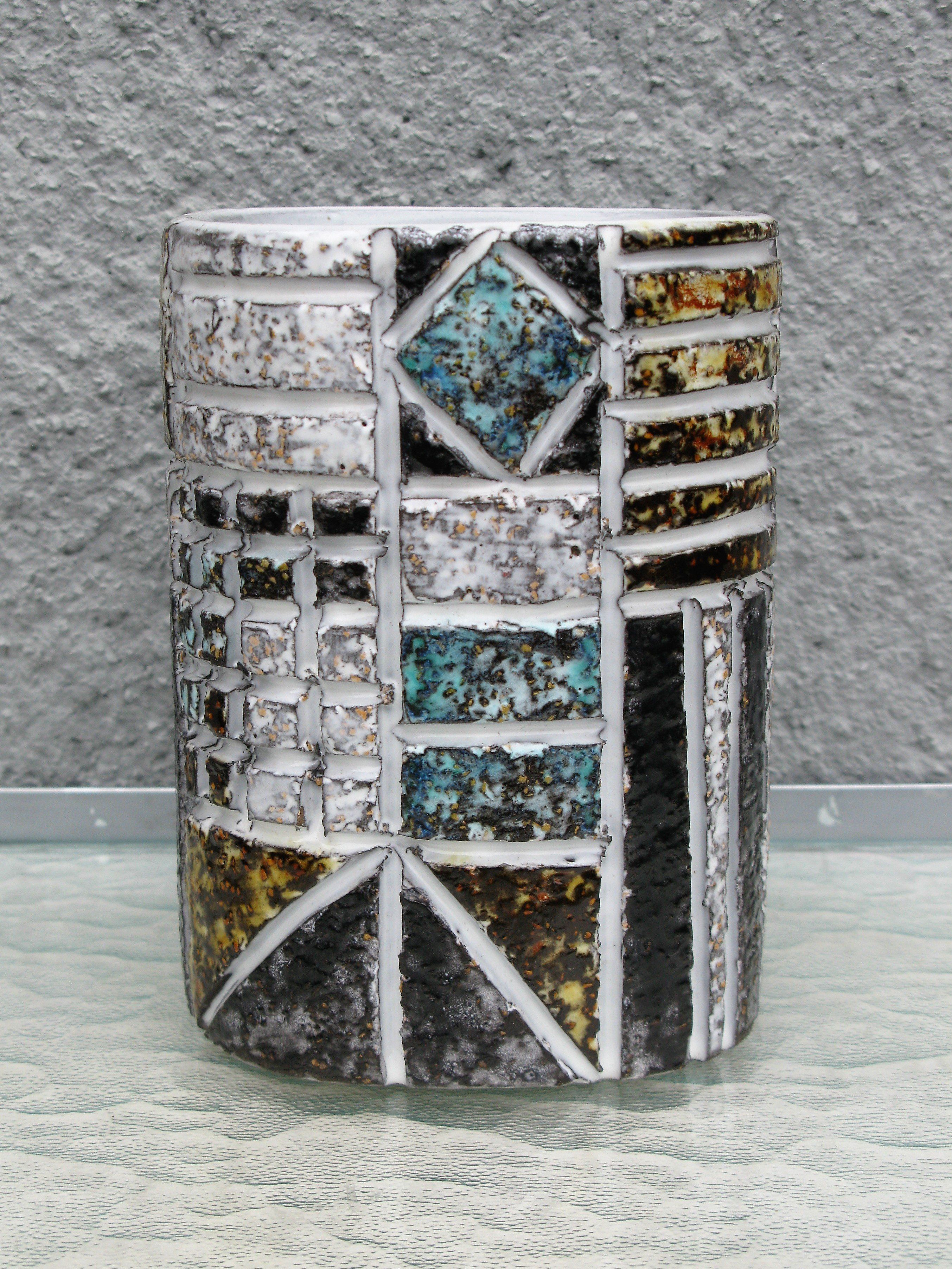 tri vase 2672