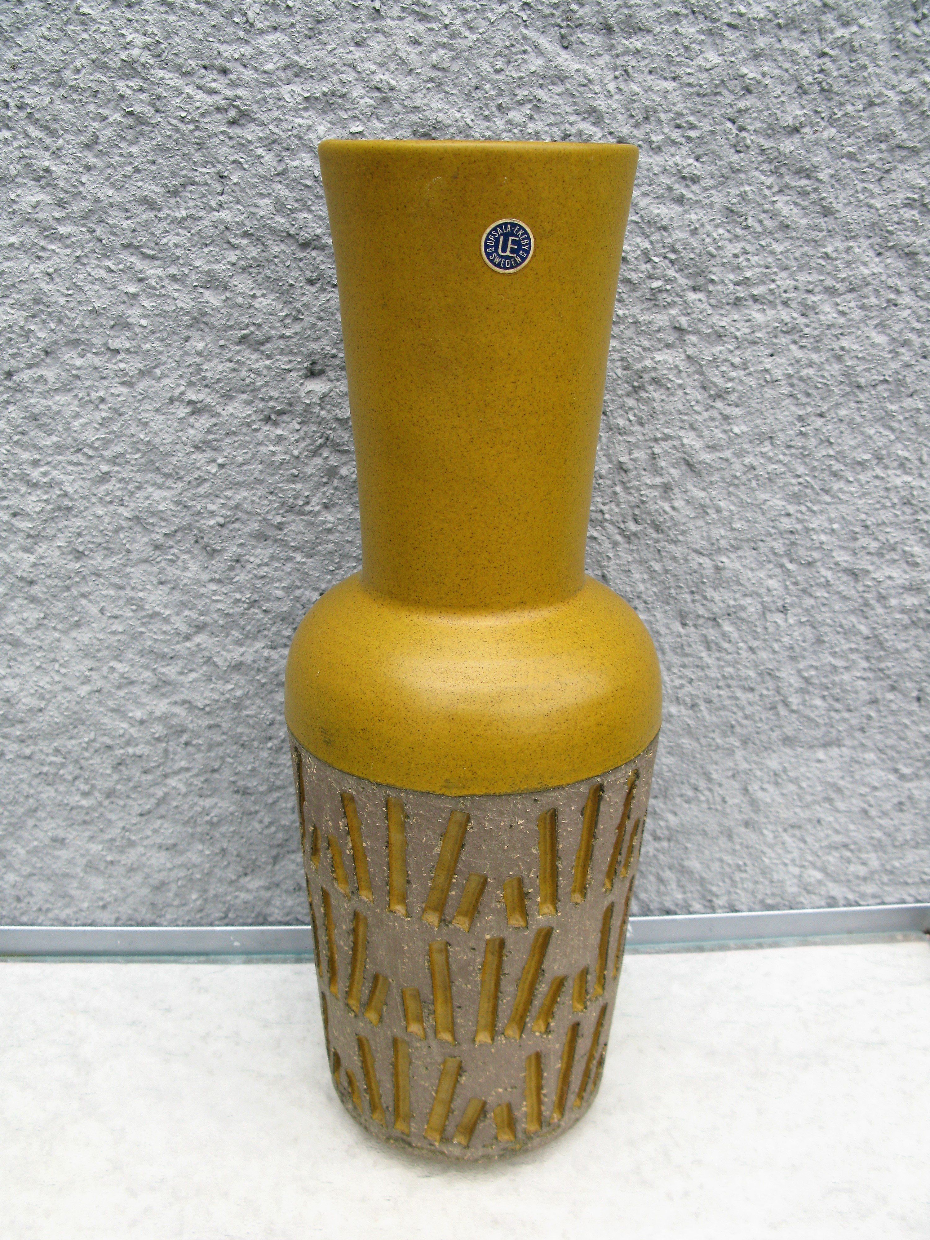 yellow tokyo vase 4079m