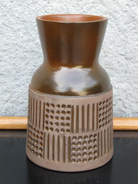 brown ruta vase 4565