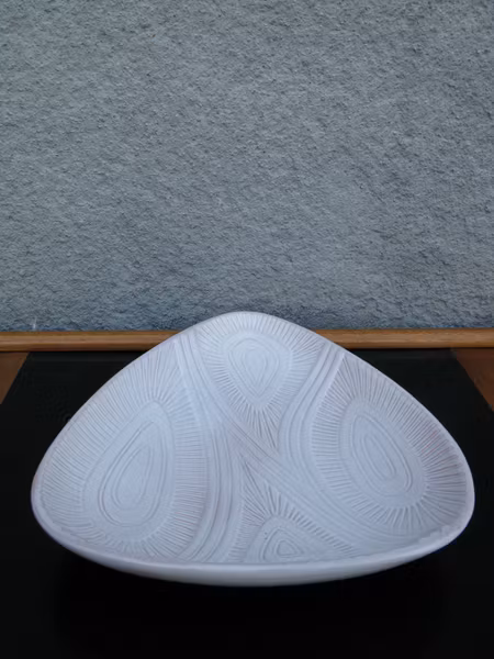 white plate 4300