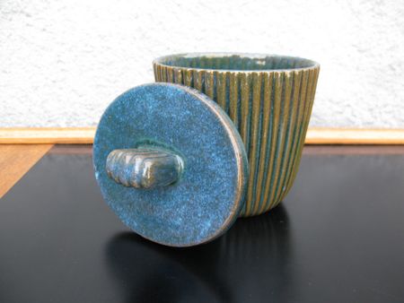 tobacco jar 13