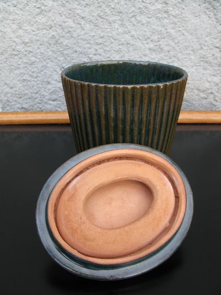 tobacco jar 13