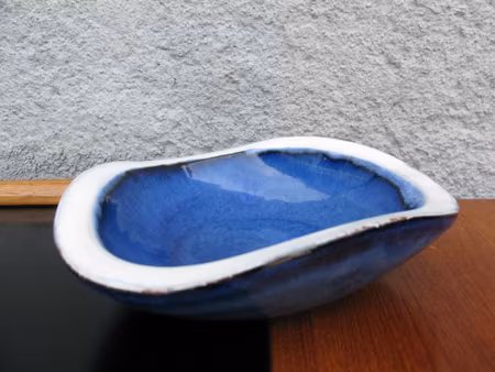 blue/white bowl 171
