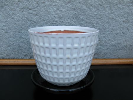 white gunilla flowerpot nr 3 item 2