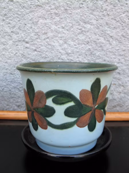 green/rust ue flower pot nr 1