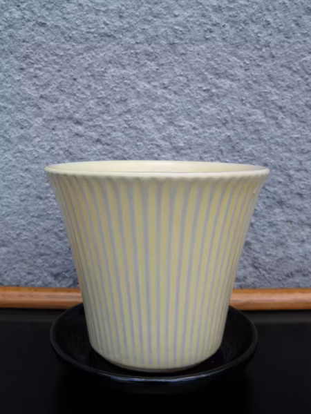yellow freja flower pot nr 3 item 1