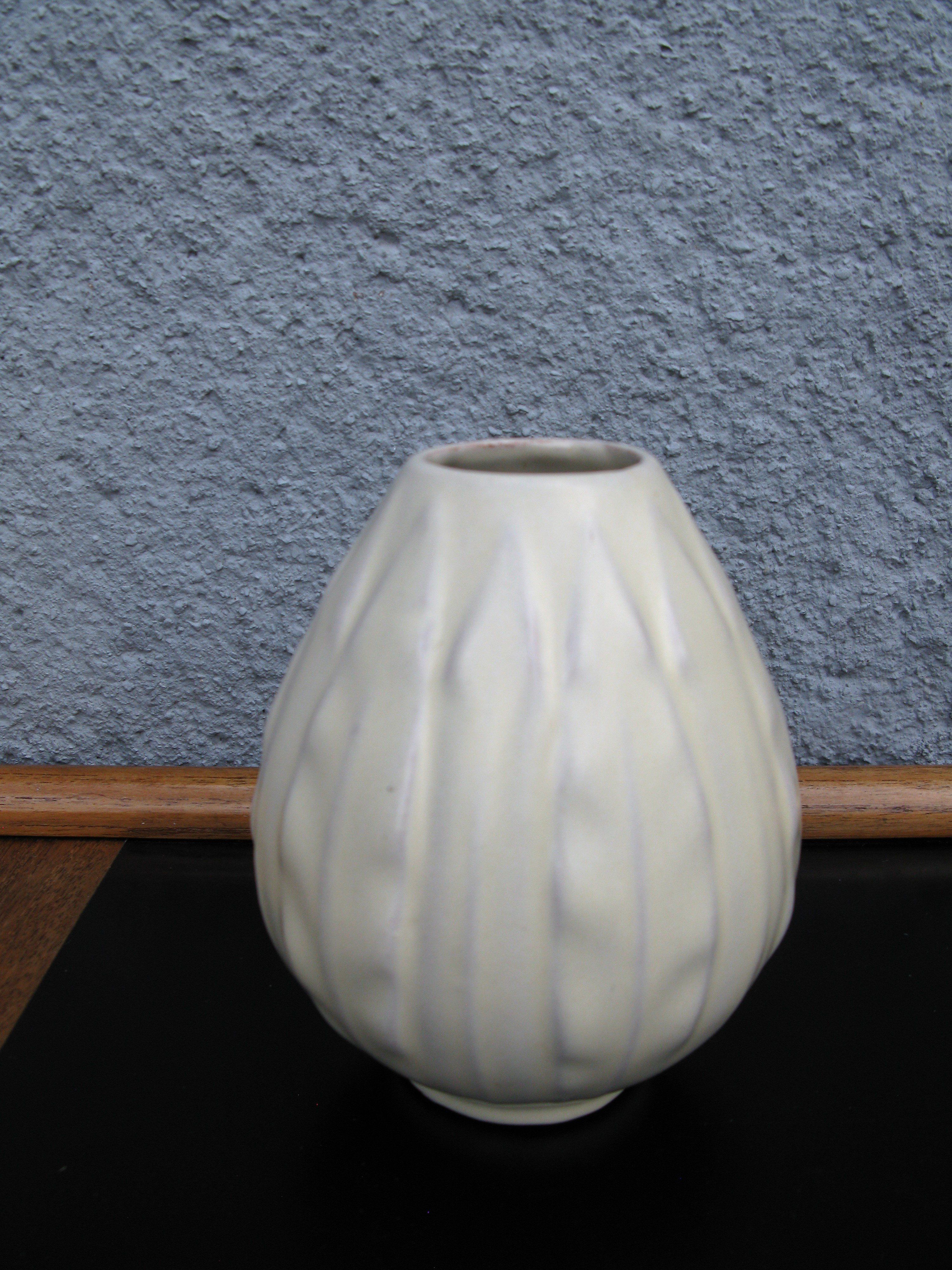 lancett vanilla vase 588