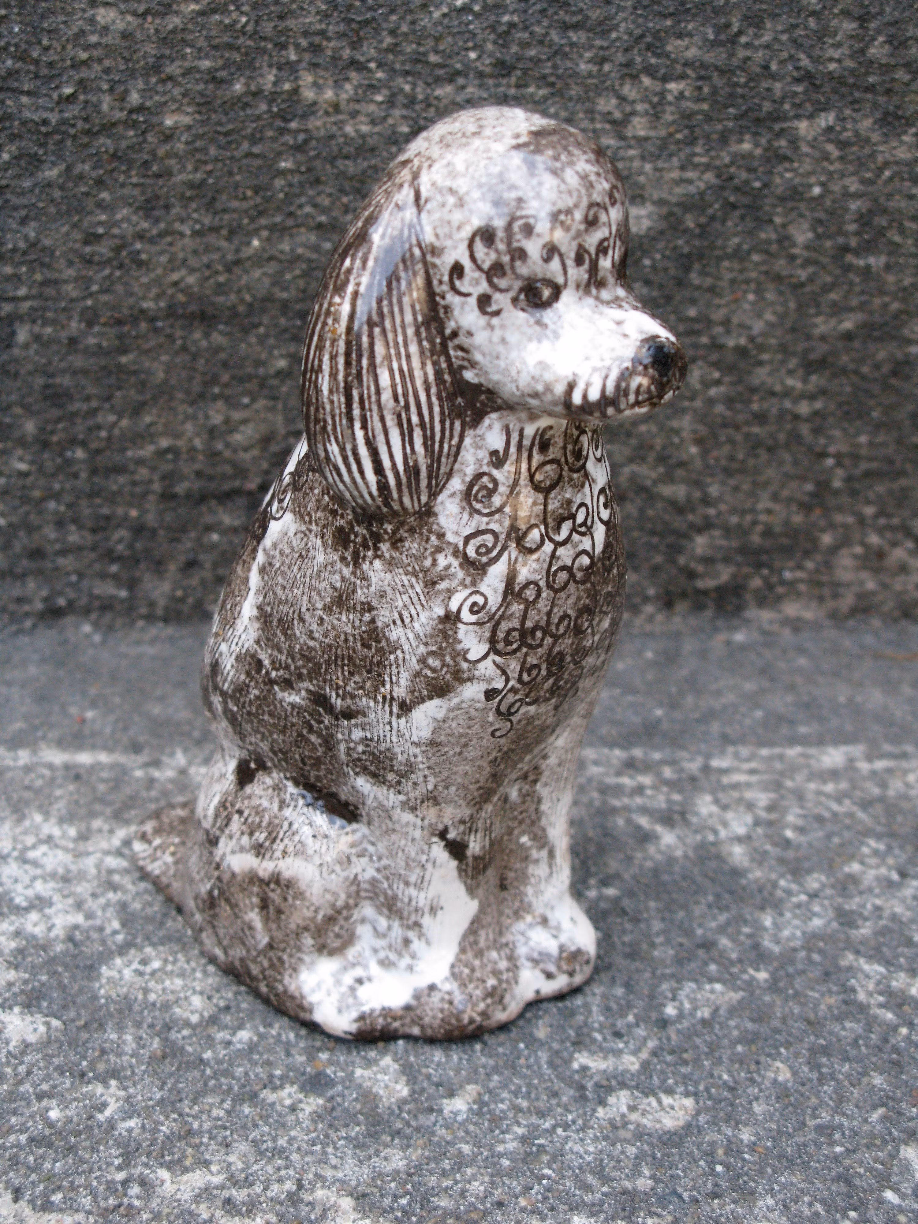 dog figure 1020/110