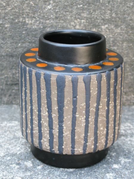 orange ringo vase 5059m